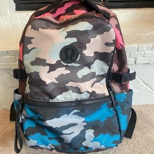 Lululemon New crew 22L multicolor camo backpack